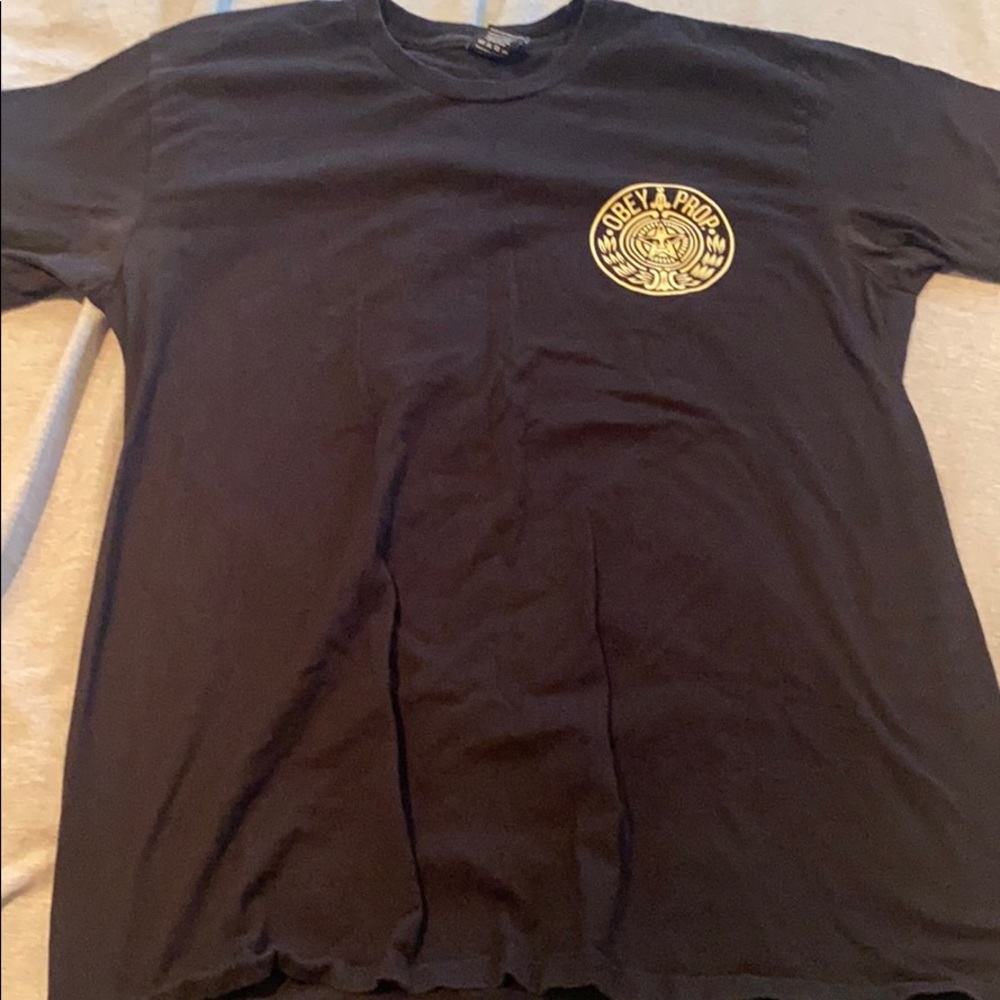 Obey t-shirt size L